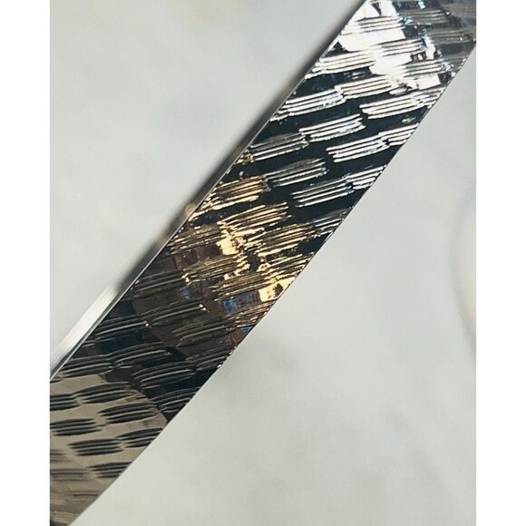 Vtg Sarah Coventry. Silver-Toned 1976 Vibrations 3/8" Textured Bangle Bracelet - Picture 1 of 5